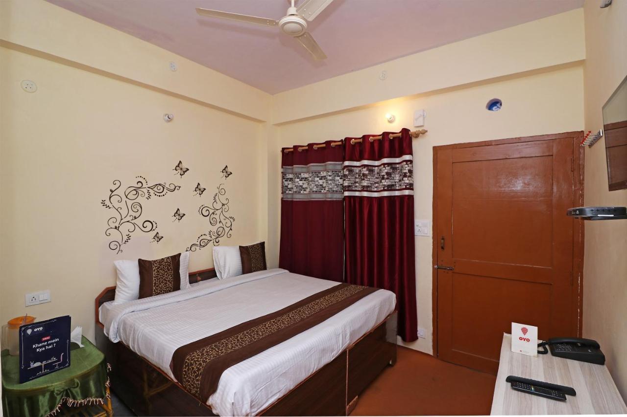 Oyo 13728 Hotel Kempty Valley View Hotel & Restaurant 무소리에 외부 사진