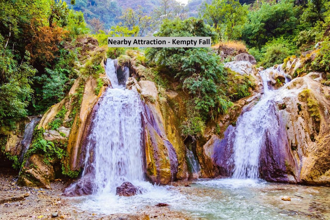 Oyo 13728 Hotel Kempty Valley View Hotel & Restaurant 무소리에 외부 사진