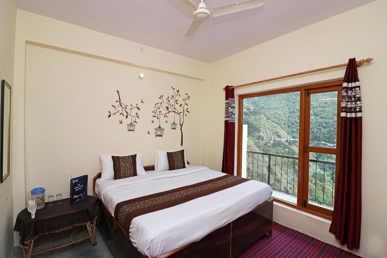 Oyo 13728 Hotel Kempty Valley View Hotel & Restaurant 무소리에 외부 사진